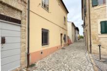 Vendesi casa a schiera con scoperto Pesaro - Novilara (SC910)