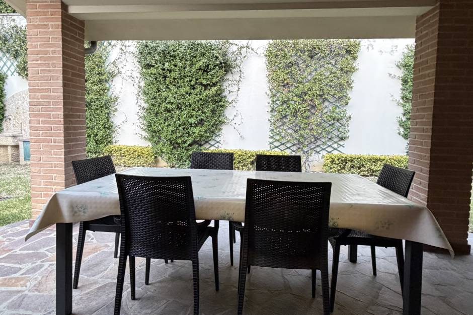  Vendita villetta con giadino Pesaro - Trebbiantico (IN190)