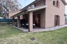 Vendita villetta con giadino Pesaro - Trebbiantico (IN190)