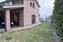 Vendita villetta con giadino Pesaro - Trebbiantico (IN190)