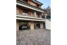 Vendita villetta con giadino Pesaro - Trebbiantico (IN190)