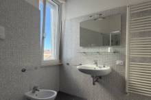 Vendita luminoso attico Pesaro - Zona centro storico (AP922)