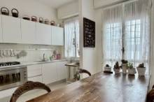 Vendesi luminoso appartamento Pesaro - Zona centro-mare (AP931)