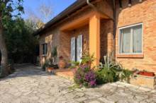 Vendita pregevole villa con giardino Pesaro - Zona centro-mare (VI020)