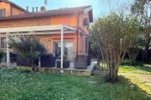 Vendita pregevole villa con giardino Pesaro - Zona centro-mare (VI020)
