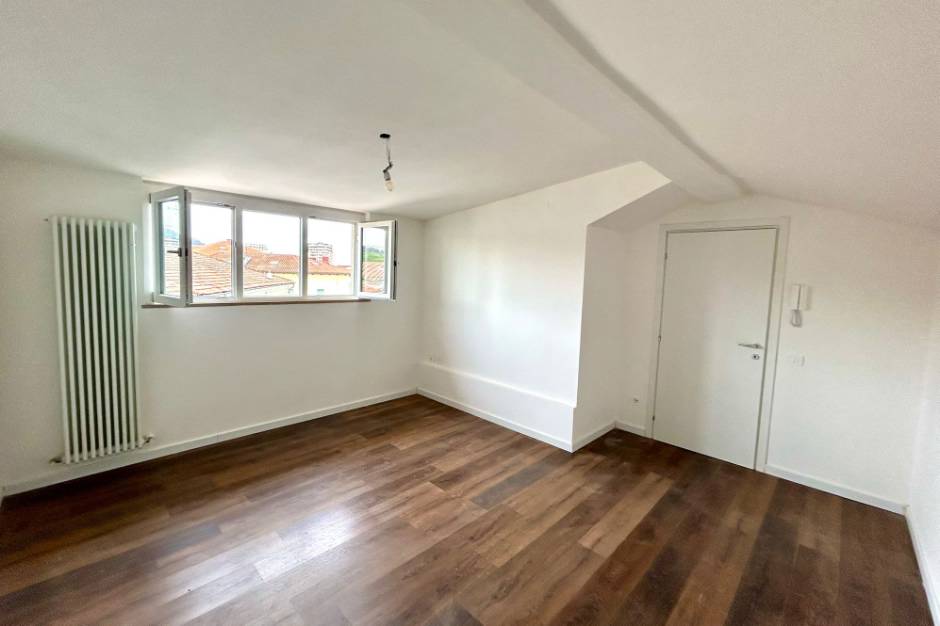  Vendita appartamento ristrutturato Pesaro - zona mare-porto (AP925)