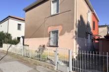 Vendita casa a schiera con piccolo scoperto Pesaro - Zona mare (SC939)