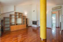Vendita attico con ampia terrazza e garage Pesaro - Zona Baia Flaminia (AP935)