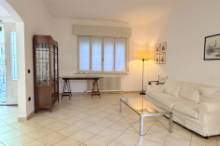 Vendita appartamento in villino bifamiliare con giardino Pesaro - Zona mare (AP940)