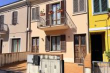 Vendita casa a schiera con scoperto esclusivo Pesaro - Zona Soria (SC942)