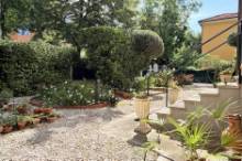 Vendita appartamento con ampio giardino Pesaro - zona mare (AP945)