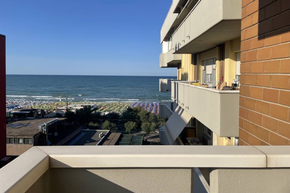  Vendita appartamento panoramico Pesaro zona mare (AP955)