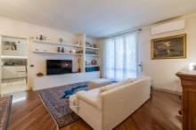 Vendita elegante attico su due livelli Pesaro - Zona Miralfiore (AP954)