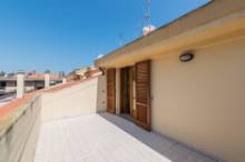 Vendita elegante attico su due livelli Pesaro - Zona Miralfiore (AP954)